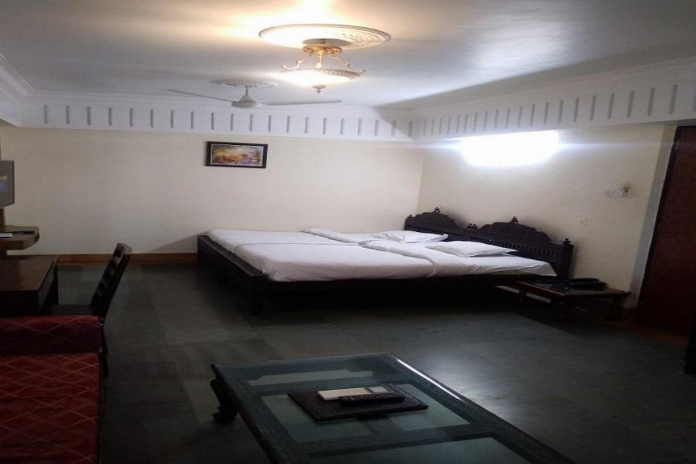 Room image 5
