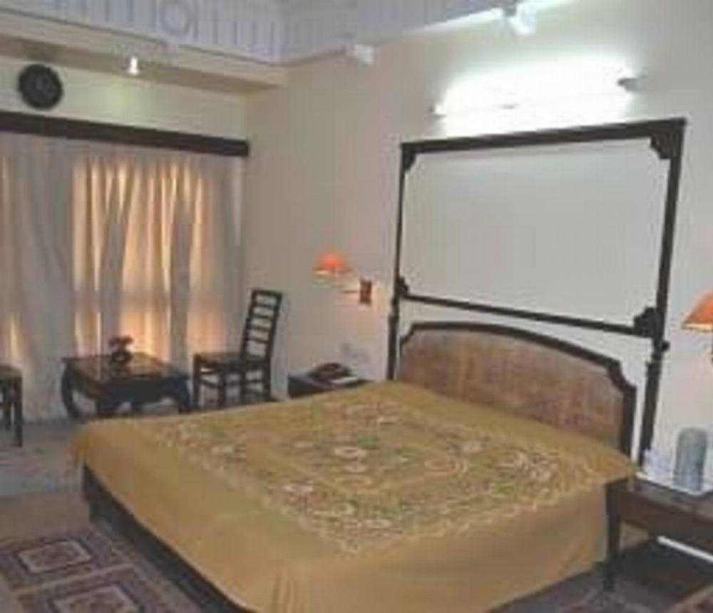 Room image 2
